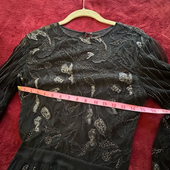 STUNNING SEQUIN & EMBROIDERED BLK LACE BUTTON BACK DRESS SIZE SMALL - Picture 8 of 8
